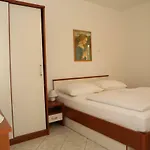 Fjaka Apartman