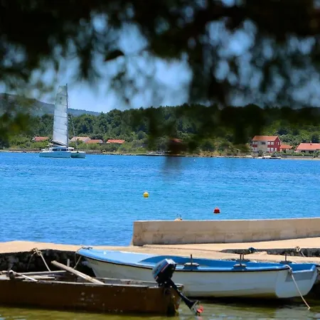 Fjaka Apartman Sveti Filip i Jakov