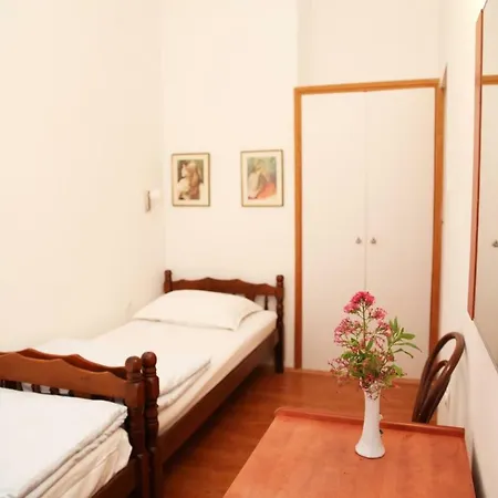 Apartman Fjaka *