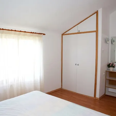 Apartman Fjaka