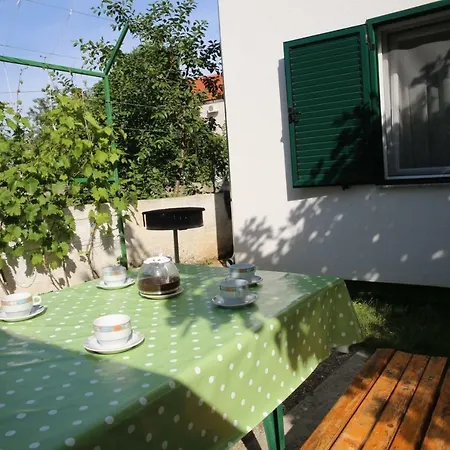 Apartman Fjaka
