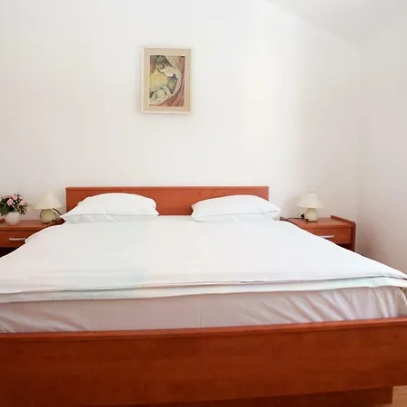 Fjaka Apartmán *