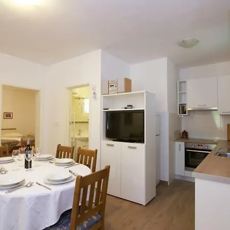 Fjaka Apartman Sveti Filip i Jakov
