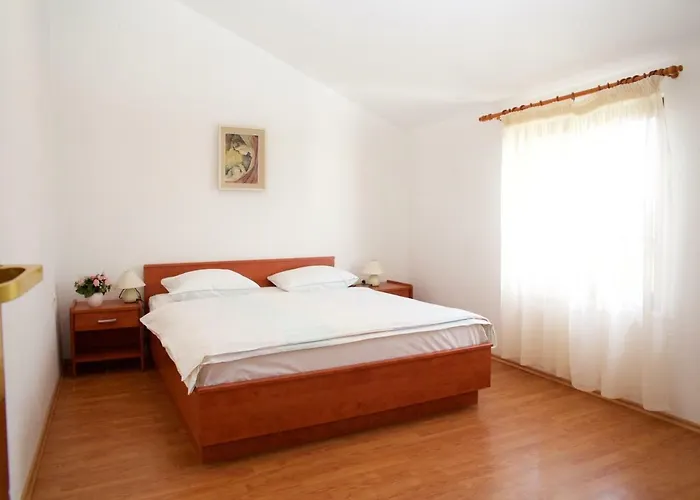Fjaka Apartment