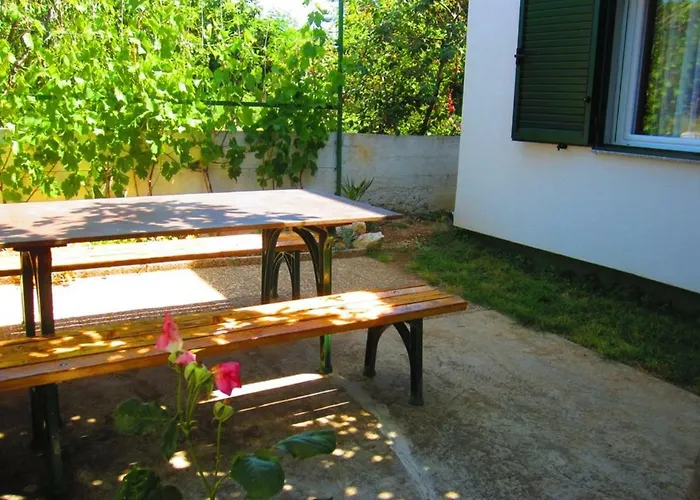Fjaka Apartment