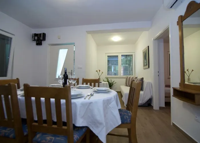 Fjaka Apartment