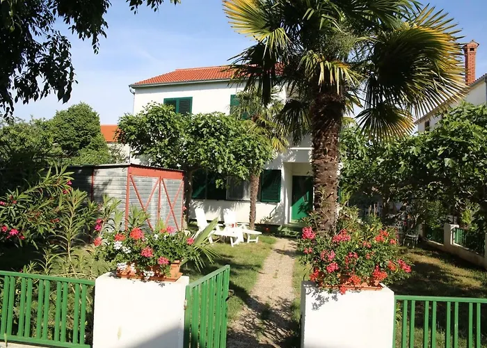 Fjaka Apartment