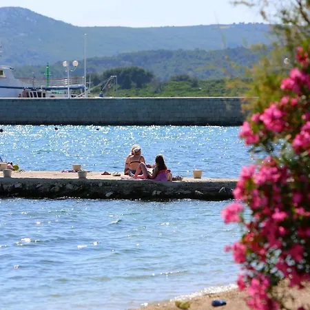 Fjaka Apartament Sveti Filip i Jakov