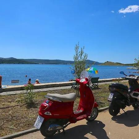 Apartment Fjaka Sveti Filip i Jakov