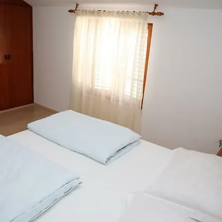Fjaka Apartment