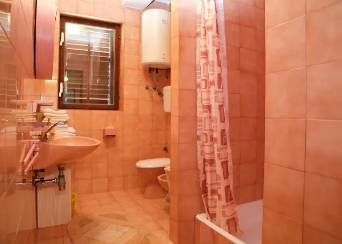 Apartment Fjaka
